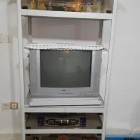 میز وتلوزیون رنگی