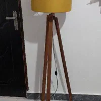 آباژور سه پایه چوبی ایستاده