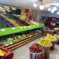 همکار در میوه فروشی