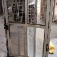 در انباری