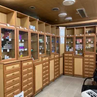 دکور مغازه- قفسه- ویترین