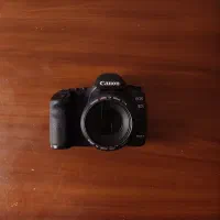 دوربین canon 5d ii با لنز 50 اف 1.4|دوربین عکاسی و فیلم‌برداری|مشهد, جانباز|دیوار