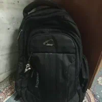 کوله پشتی خفن کلا شاید ۴بار دست نخورده بهش