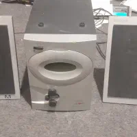 اسپیکر و یک جفت باند