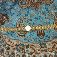 ساعت زیبای سیاه قلم