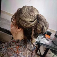 خدمات ویژه|خدمات آرایشگری و زیبایی|آذرشهر, |دیوار