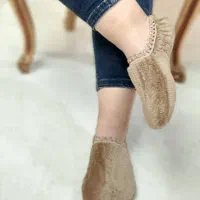 تعدادی خیاط مزدی دوز و بیرون بر جهت دوخت پاپوش