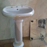 پایه روشویی سالم و روشویی و آینه