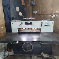 برش کاغذ صحافی