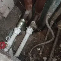 تشخیص ترکیدگی لوله بادستگاه رفع نم وچکه لوله کشی