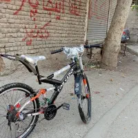 دوچرخه 26 تمیز و لوازمی|دوچرخه، اسکیت، اسکوتر|خرم‌آباد, |دیوار