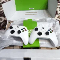 Xbox series s دو دسته با شارژر و باطری