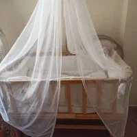 تخت کنار مادر وگهواره متحرک