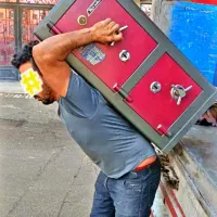 باربری«آرتاسـبلان»باکارگرکامـیونت حمل اثاثـیه منزل