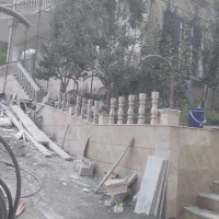به یک نفر کارگر جهت کار در ساختمان نیار دارم