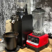 فروش تجهیزات کافی شاپ اسپرسوساز صنعتی و آسیاب|فروشگاه و مغازه|مشهد, چهارچشمه|دیوار