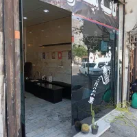 مغازه-در-خیابان-اصلی-گلها