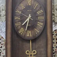 ساعت دیواری چوبی