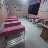 نیمکت مدرسه تعداد ۶۰ عدد رنگ صورتی