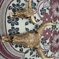 مجسمه دیواری