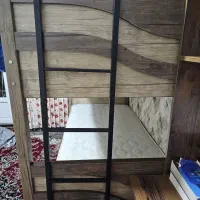 تخت دو طبقه بدنه فلز به همراه تشک