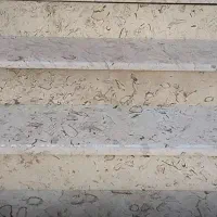 کاشی کاری و پله وخورد کار باقیمت مناسب|خدمات پیشه و مهارت|کاشان, امام خمینی|دیوار