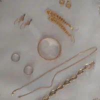 طلا ۲۰۰ بالای تابلو