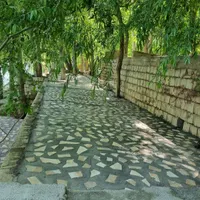 سکوتخت لب آب  تخت کاوردارمارکده(اِل سِوَن شاهسون)|اجارهٔ کوتاه‌مدت ویلا و باغ|اصفهان, مرداویج|دیوار