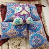 بالشت و پشتی