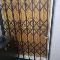 درب چوبی به همراه حفاظ رنگ شده|مصالح و تجهیزات ساختمان|تهران, تسلیحات|دیوار