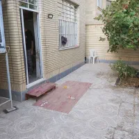 ۷۵ متر همکف جنوبی جنب سیتی سنتر و ۷۰ متر حیاط مجزا|فروش آپارتمان|شاهین‌شهر, خانه کارگر|دیوار