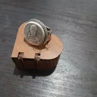 انگشتر  قدیمی ،شمایل دو رخ