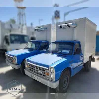 راننده نیسان یخچالدار با ماشین