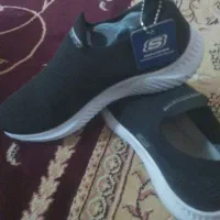 کفش اسکیچرز