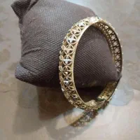 تعدادی زیورآلات