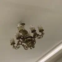 لوستر کاملا سالم طلایی