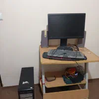 کامپیوتر . کیس  مانیتور  کیبورد موس