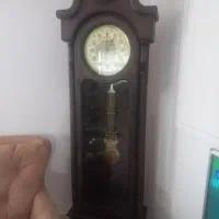 ساعت ایستاده چوبی