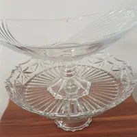 تعدادی ظروف چینی ودوعدد جامیوه ای شوگا