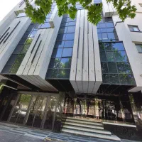 پیش-فروش-واحدهای90تا185متری-لوکس-خ-خواجو-و-بزرگمهر