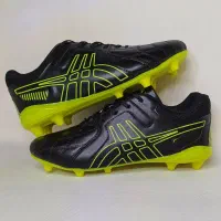 سام اسپرت/ کفش چمن فوتبالی آسیکس تمام چرم ۴۰ تا ۴۵