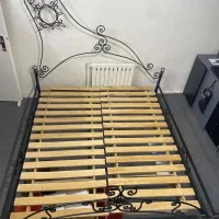 تخت دو نفره
