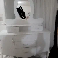 تخت خواب یک نفره فقط چوب کف تخت شکسته در حد نو هست|تخت و سرویس خواب|کرج, شهرک فهمیده|دیوار