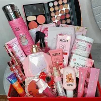 پک ارایشی   تولد سوپرایز و لوازم ارایشی تک