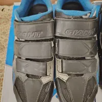 کفش کورسی جاینت دو عدد چسبی پل دارد|دوچرخه، اسکیت، اسکوتر|رودهن, |دیوار