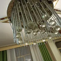 لوستر و قفس با پایه ایستاده