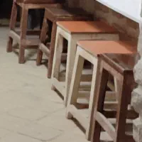 چهار پایه چوبی