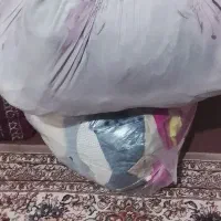 مقداری لباس دارم بیاچت