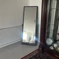 آینه قدی و مربع