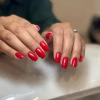 استخدام دستیار ناخن حرفه ای و پدیکوریست